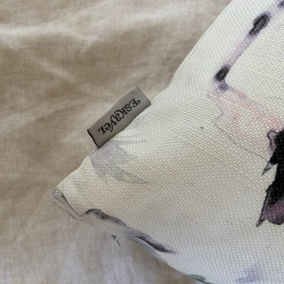 Eskayel Cocos Pillow in Cay, 18"x18" with feather insert - Picture 5 of 7